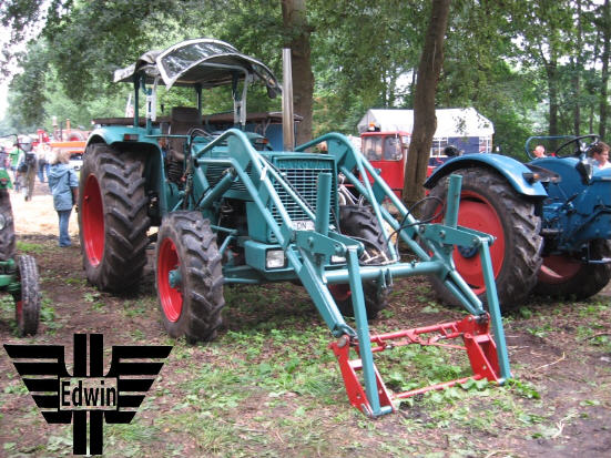 Hanomag Robust 900