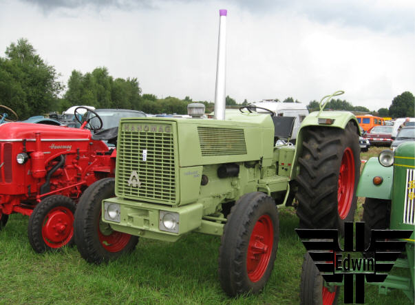 Hanomag Robust 900