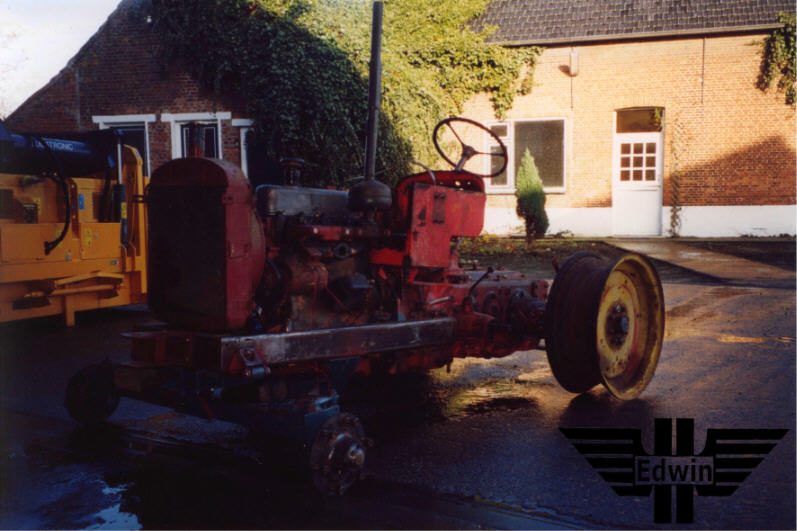 Hanomag R 25