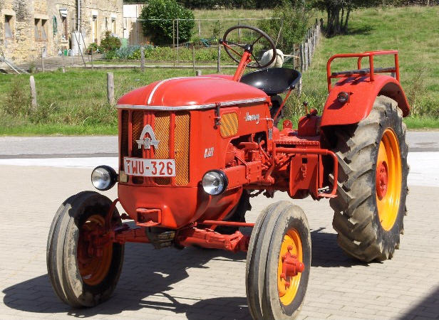 Hanomag R12