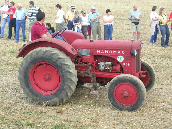 Hanomag R 35