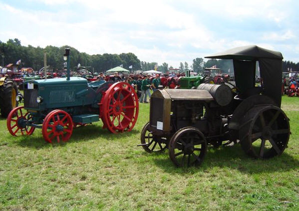 Hanomag R12