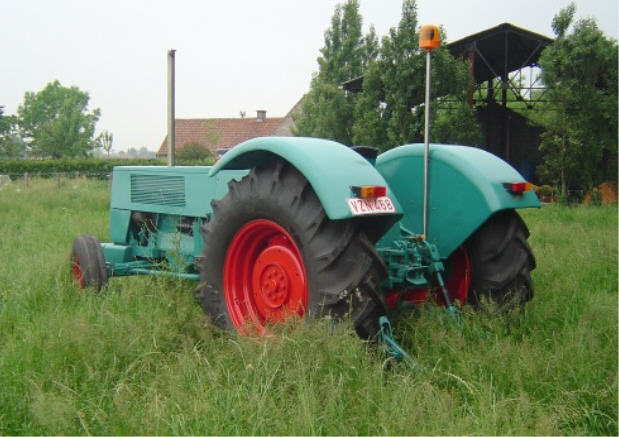 Hanomag 700
